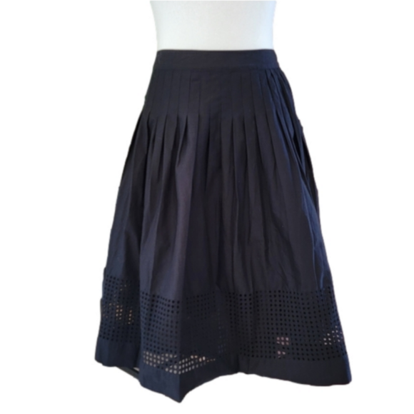 Talbots Drop Pleated Openwork Eyelet Lace Inset Hemmed Black Skirt Size 12W NWT - Picture 1 of 11